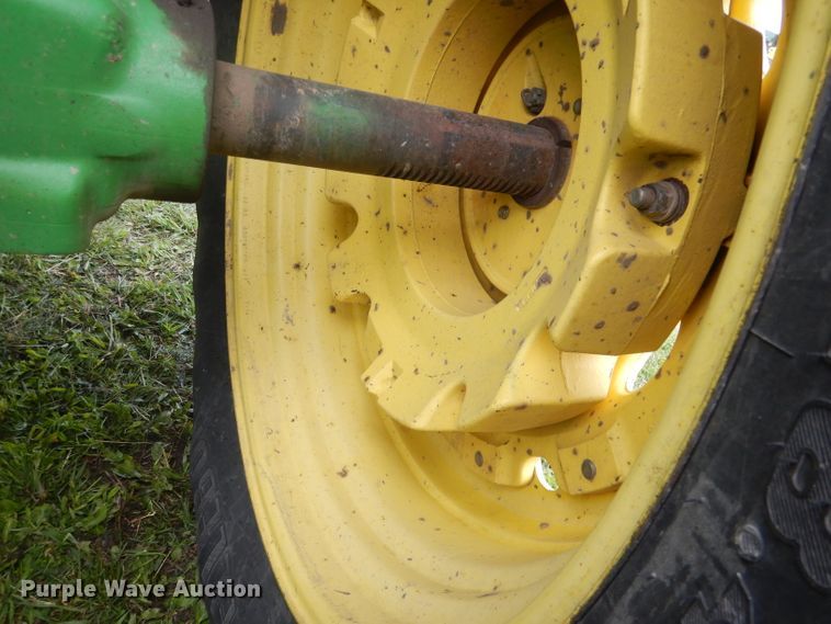 image for item DG5978 2003 John Deere 7810  tractor