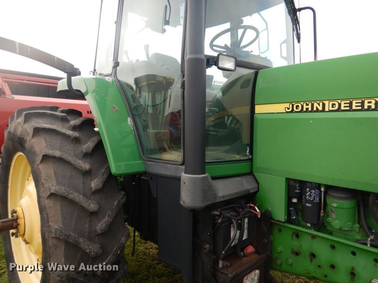 image for item DG5978 2003 John Deere 7810  tractor