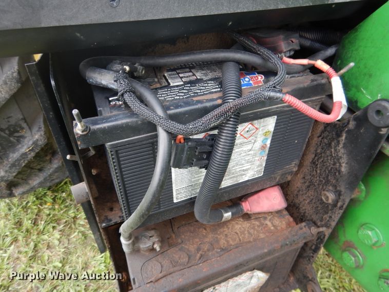 image for item DG5978 2003 John Deere 7810  tractor