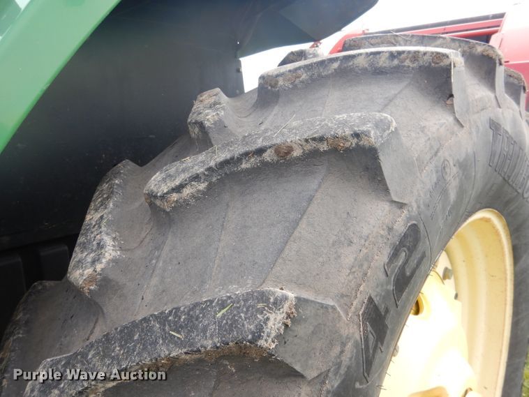 image for item DG5978 2003 John Deere 7810  tractor