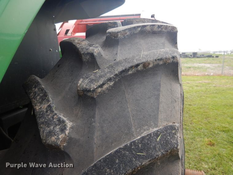 image for item DG5978 2003 John Deere 7810  tractor