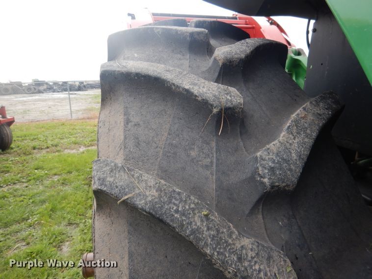 image for item DG5978 2003 John Deere 7810  tractor