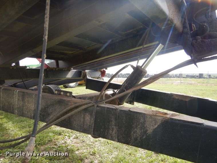 image for item DG5979 Farm King BM2400 bale carrier