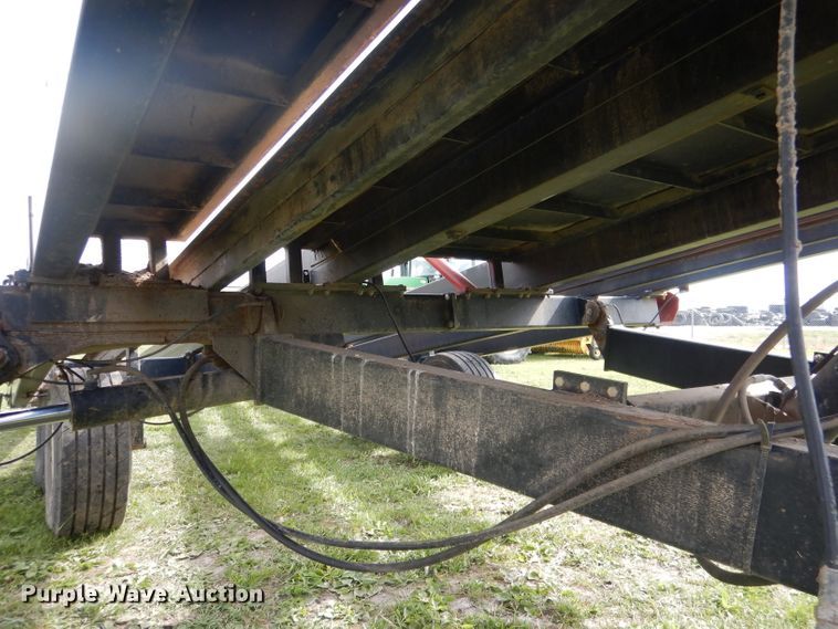 image for item DG5979 Farm King BM2400 bale carrier