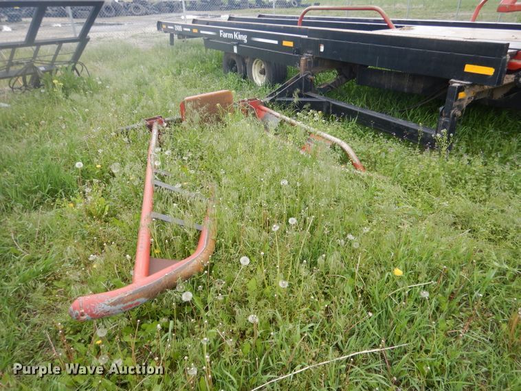 image for item DG5979 Farm King BM2400 bale carrier