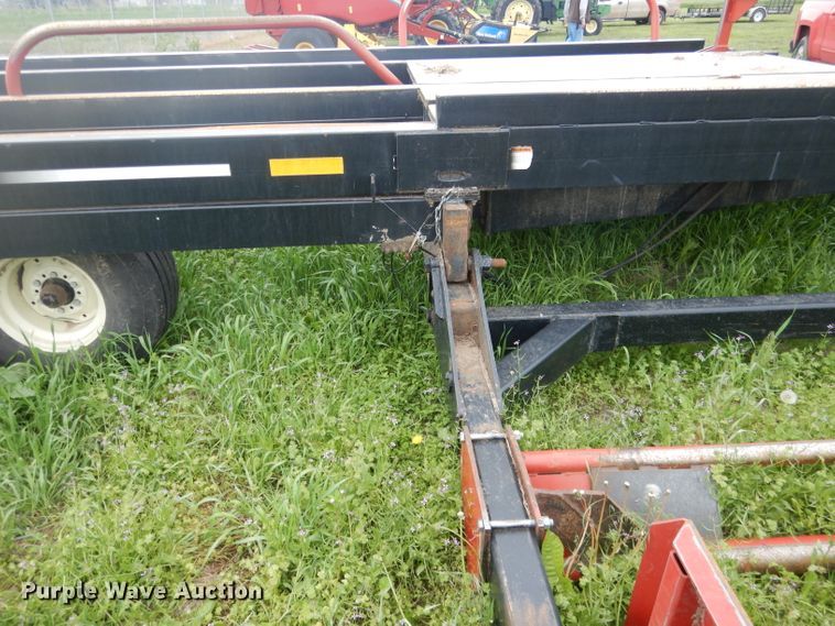 image for item DG5979 Farm King BM2400 bale carrier