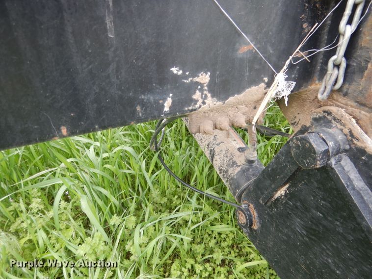 image for item DG5979 Farm King BM2400 bale carrier