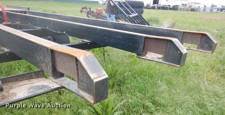 image for item DG5979 Farm King BM2400 bale carrier