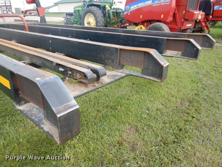 image for item DG5979 Farm King BM2400 bale carrier