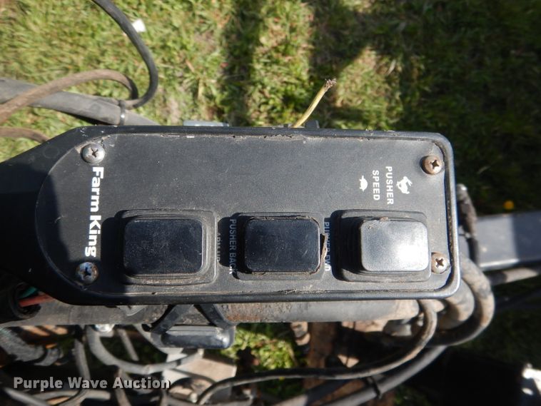 image for item DG5979 Farm King BM2400 bale carrier