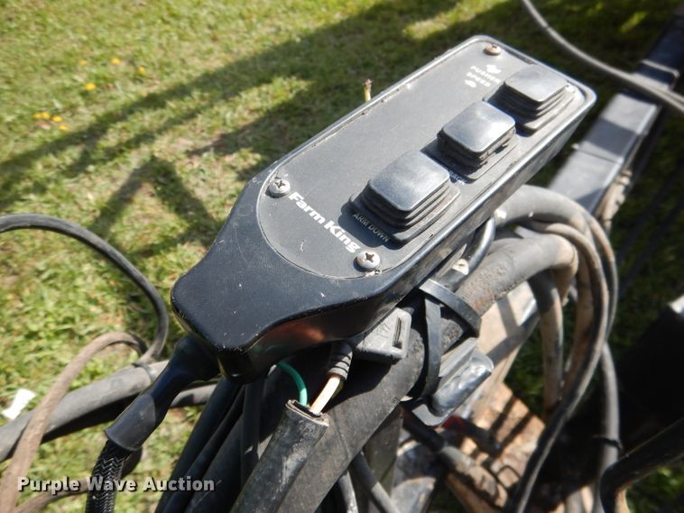 image for item DG5979 Farm King BM2400 bale carrier