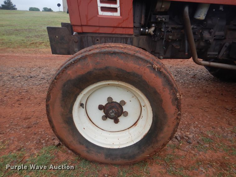 image for item DG8586 Hesston 60-66 tractor