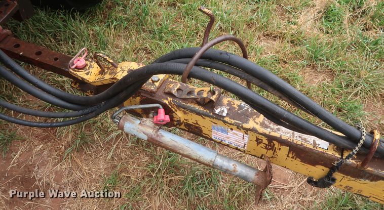 image for item DH0894 2002 Vermeer R23A hay rake