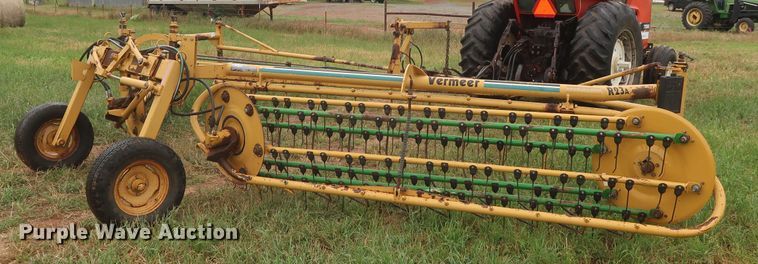image for item DH0894 2002 Vermeer R23A hay rake