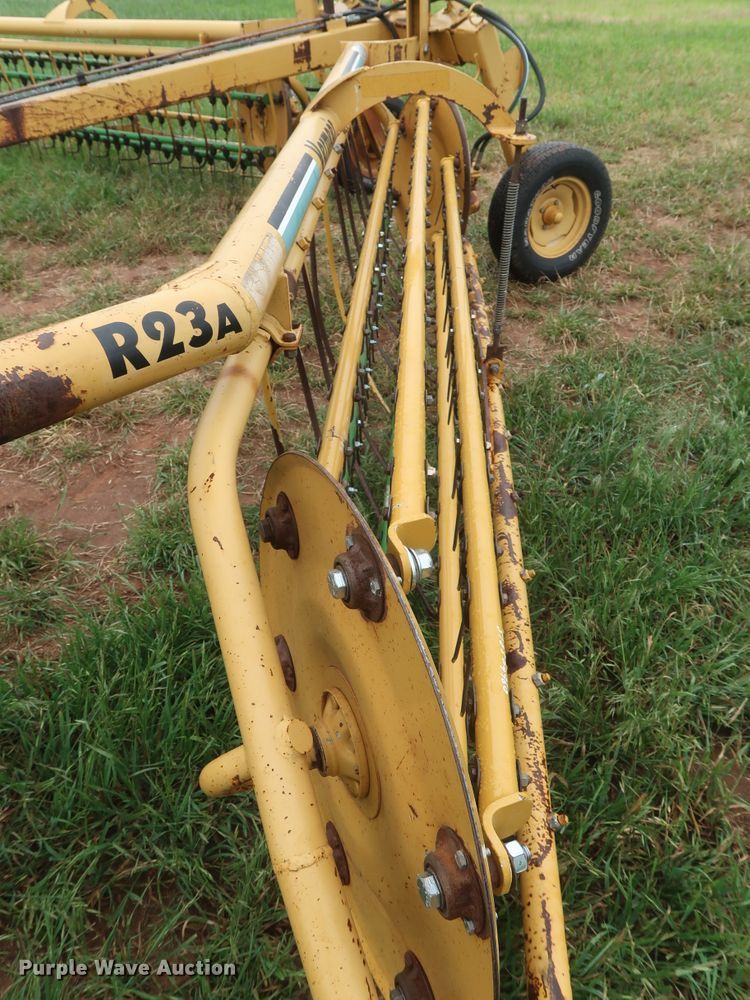 image for item DH0894 2002 Vermeer R23A hay rake