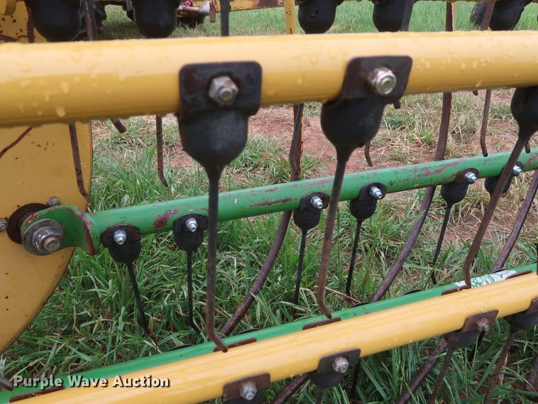 image for item DH0894 2002 Vermeer R23A hay rake