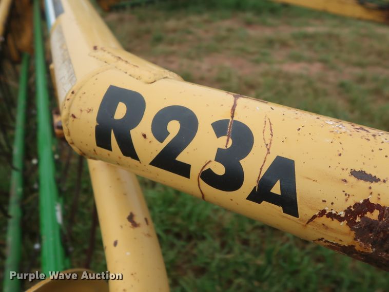 image for item DH0894 2002 Vermeer R23A hay rake