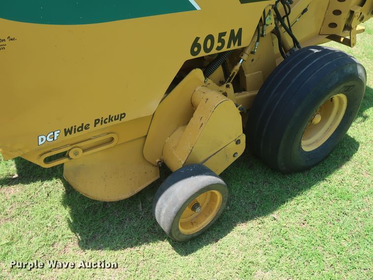 image for item DH0918 2006 Vermeer 605M round baler