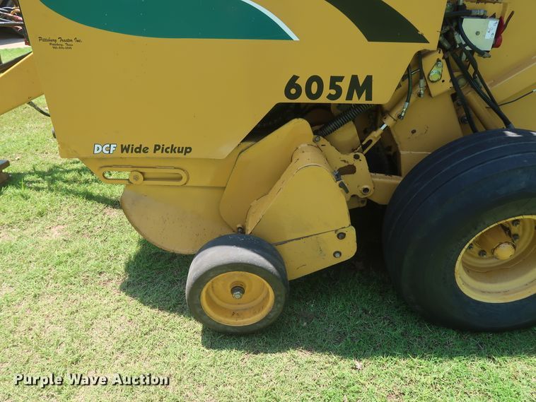 image for item DH0918 2006 Vermeer 605M round baler