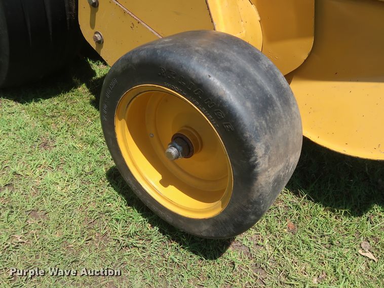 image for item DH0918 2006 Vermeer 605M round baler