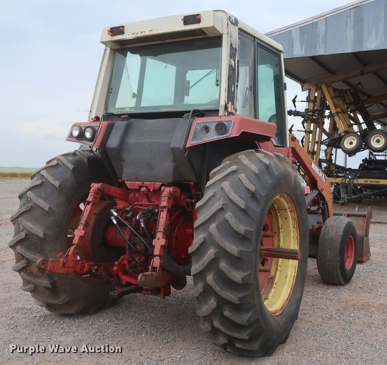 image for item DH0923 1979 International 1486  tractor