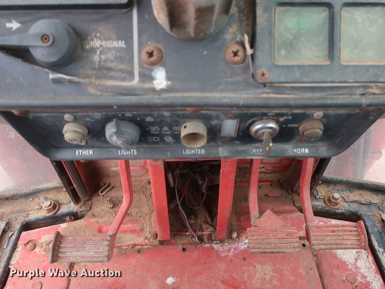 image for item DH0923 1979 International 1486  tractor