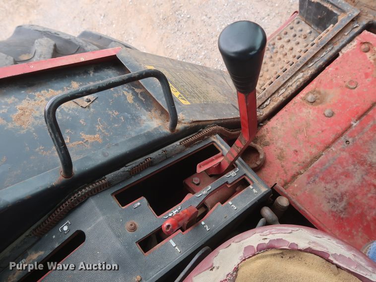image for item DH0923 1979 International 1486  tractor