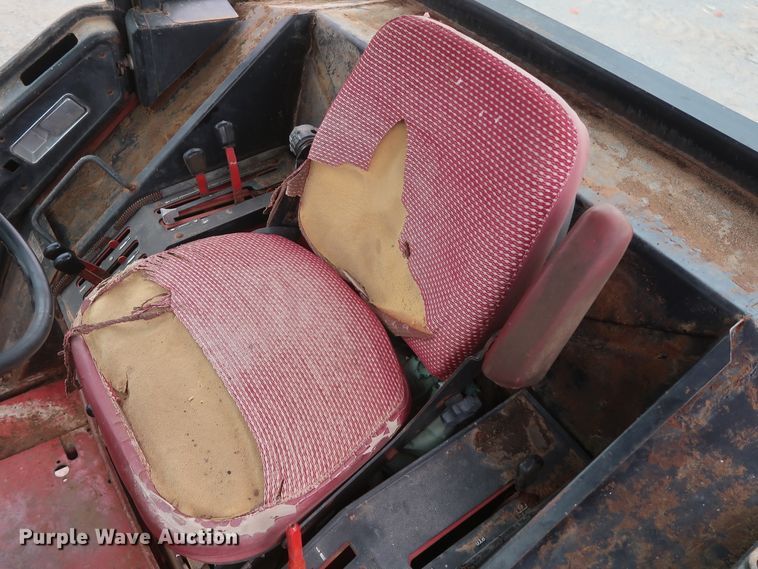 image for item DH0923 1979 International 1486  tractor