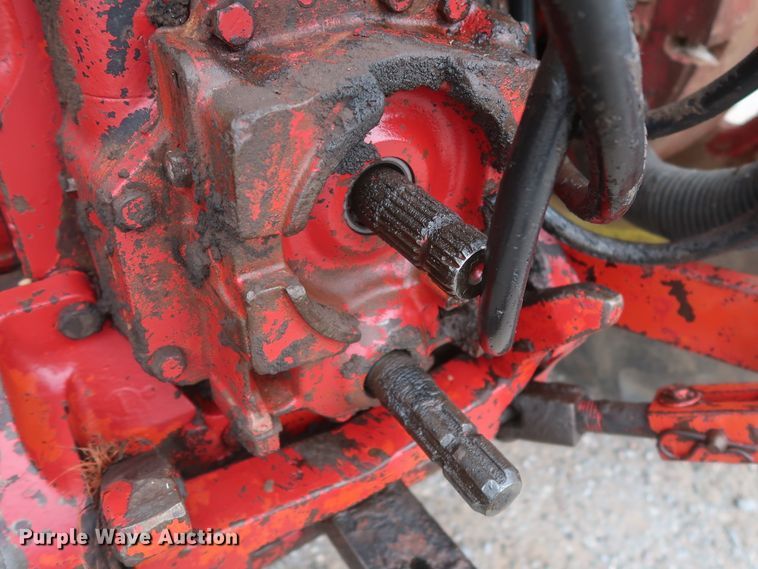 image for item DH0923 1979 International 1486  tractor