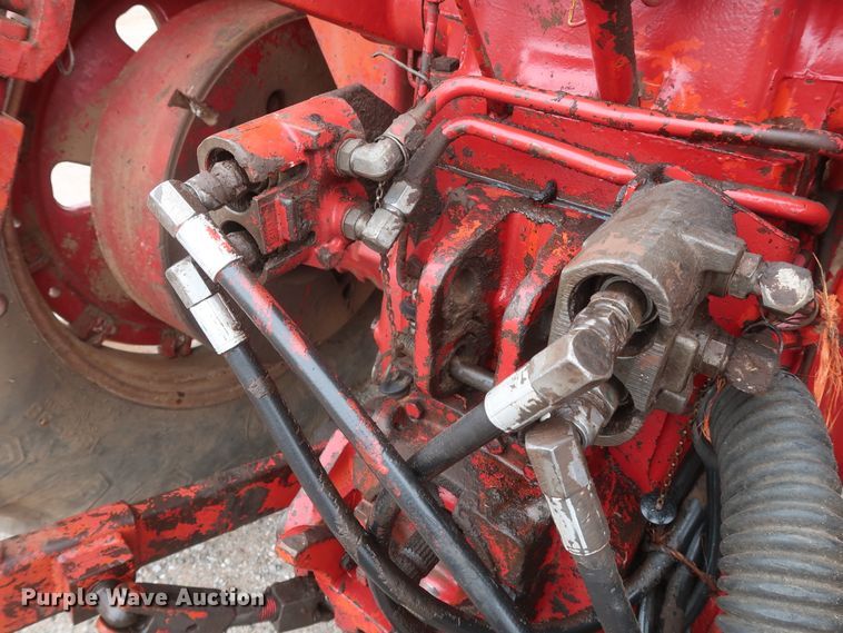 image for item DH0923 1979 International 1486  tractor