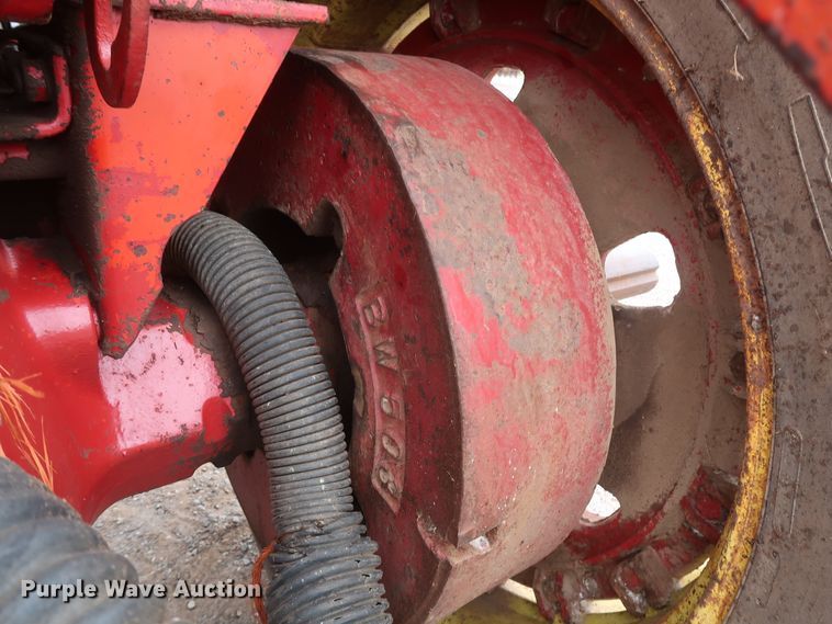 image for item DH0923 1979 International 1486  tractor