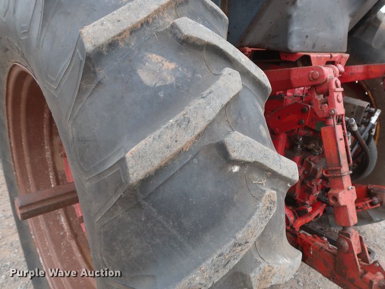 image for item DH0923 1979 International 1486  tractor