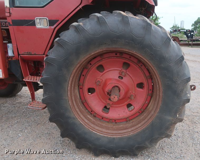 image for item DH0923 1979 International 1486  tractor