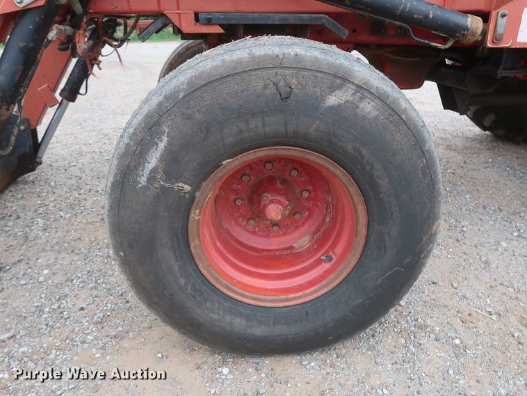 image for item DH0923 1979 International 1486  tractor