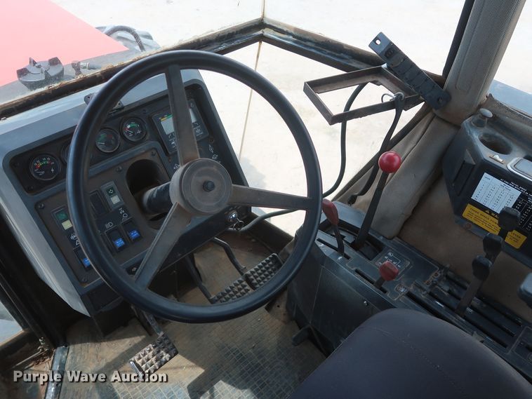 image for item DH0924 1991 Deutz Allis 9170  MFWD tractor