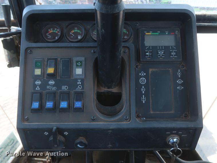 image for item DH0924 1991 Deutz Allis 9170  MFWD tractor