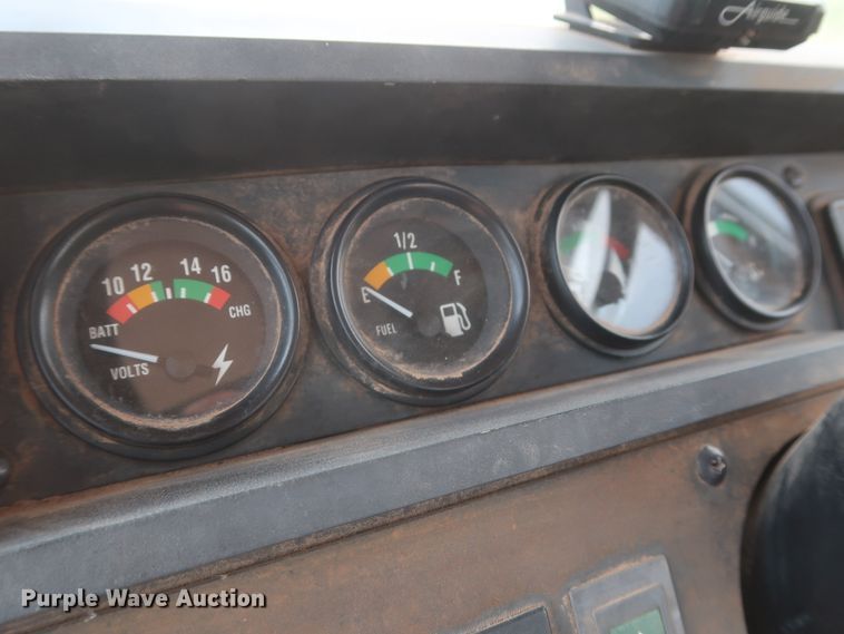 image for item DH0924 1991 Deutz Allis 9170  MFWD tractor