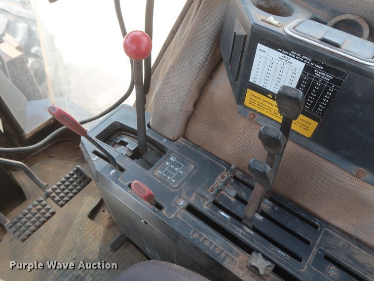 image for item DH0924 1991 Deutz Allis 9170  MFWD tractor