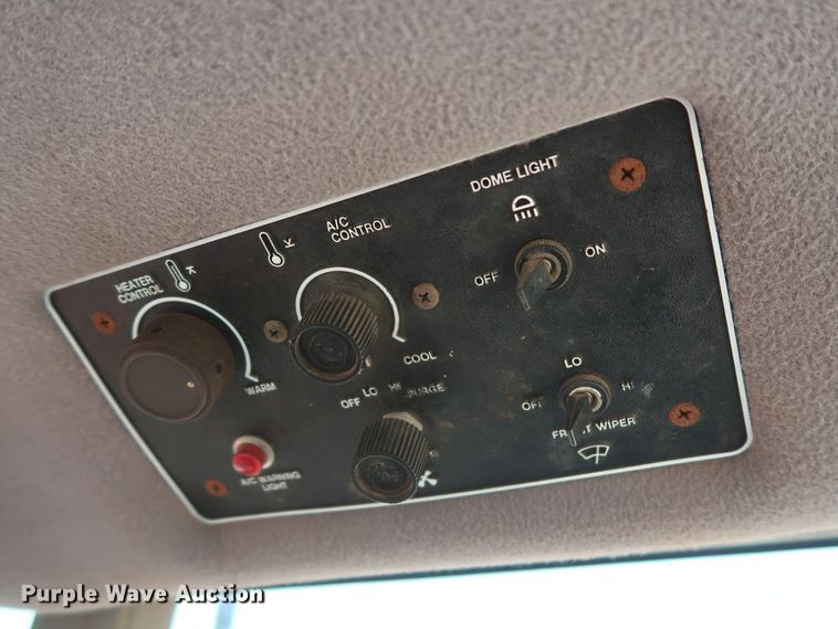 image for item DH0924 1991 Deutz Allis 9170  MFWD tractor