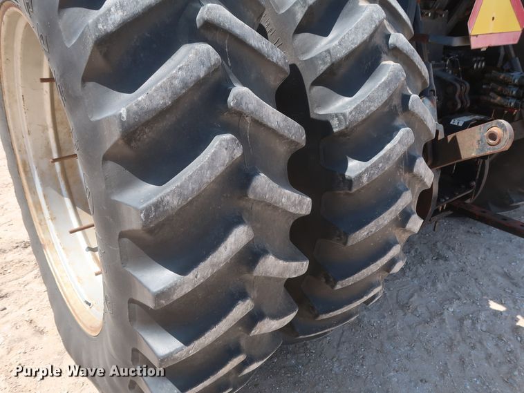 image for item DH0924 1991 Deutz Allis 9170  MFWD tractor