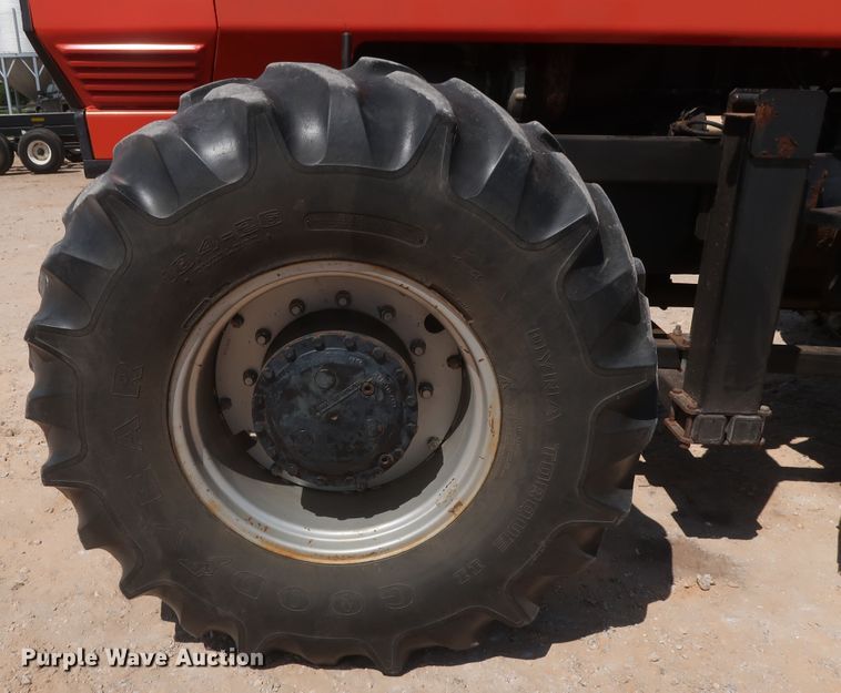 image for item DH0924 1991 Deutz Allis 9170  MFWD tractor