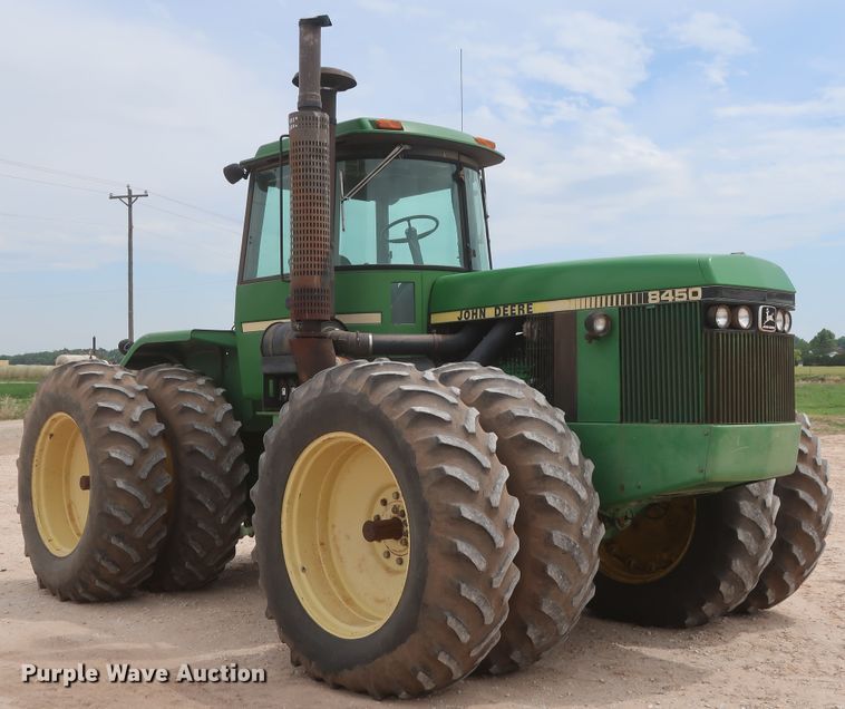 image for item DH0925 1983 John Deere 8450  4WD tractor