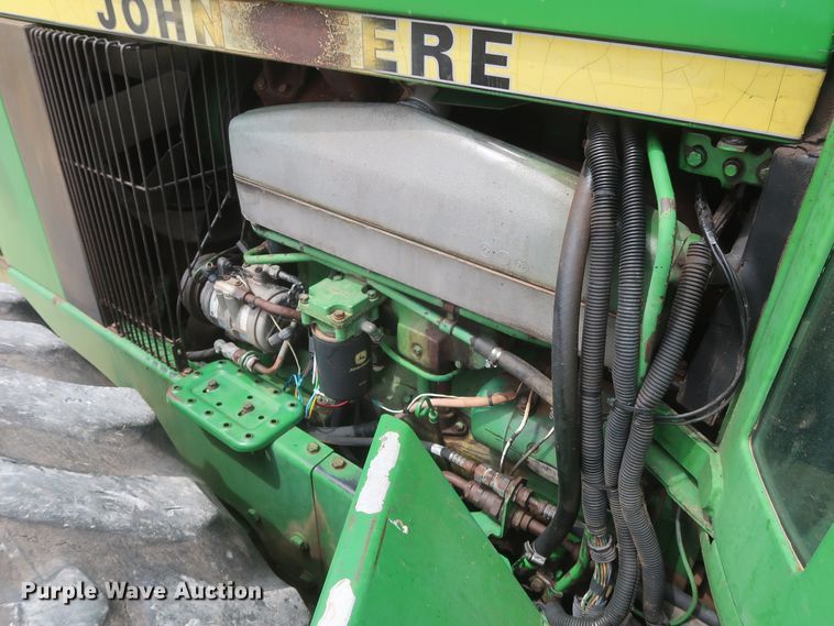 image for item DH0925 1983 John Deere 8450  4WD tractor