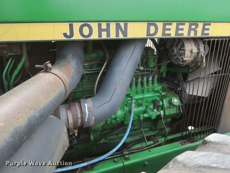 image for item DH0925 1983 John Deere 8450  4WD tractor