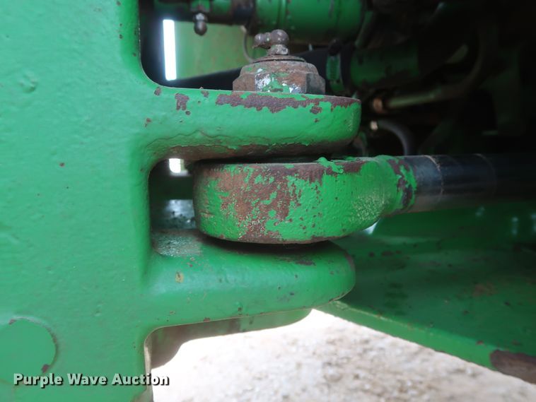 image for item DH0925 1983 John Deere 8450  4WD tractor