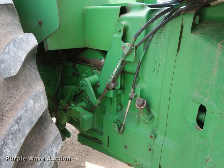 image for item DH0925 1983 John Deere 8450  4WD tractor