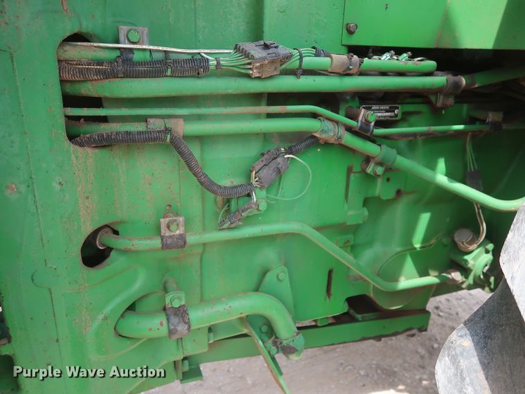 image for item DH0925 1983 John Deere 8450  4WD tractor