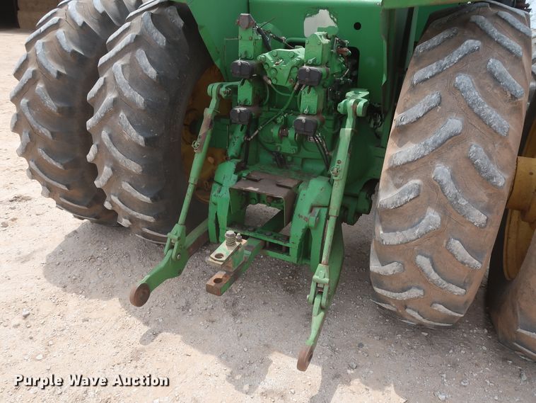 image for item DH0925 1983 John Deere 8450  4WD tractor