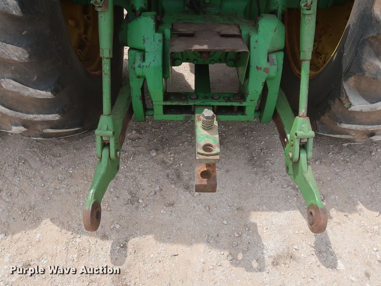 image for item DH0925 1983 John Deere 8450  4WD tractor