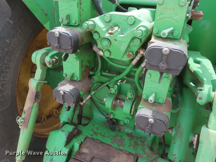 image for item DH0925 1983 John Deere 8450  4WD tractor